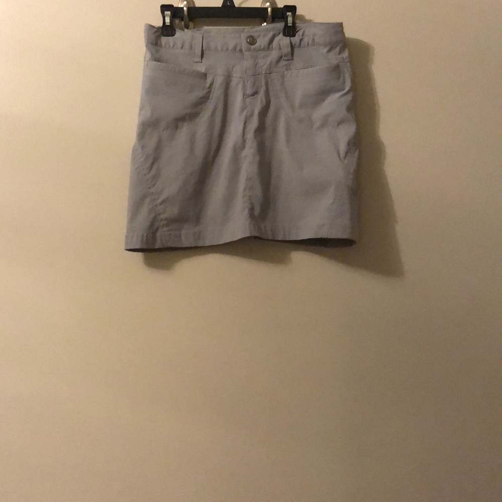 Athleta skirt size 4 in Excellent condition